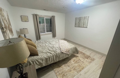 Carver House | 4-Bedroom Charming and Spacious Farmhouse