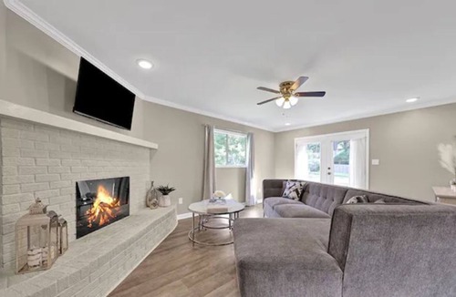 Crestline Heights House | 4 Bedroom Magic City Oasis w/ Jacuzzi, Gameroom, & MORE