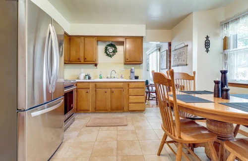 Monroe House | 5 Mi to Lake Erie! Cozy Monroe Home & Private Yard