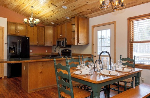 Williamsburg House | 5BR Family-Friendly Home Near Horse Show w/RV