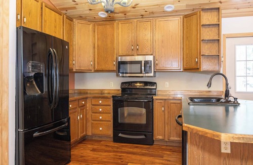 Williamsburg House | 5BR Family-Friendly Home Near Horse Show w/RV
