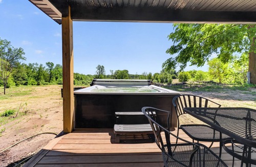 Brooklyn House | A 5 minute walk to the country park beach