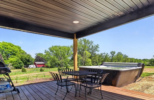 Brooklyn House | A 5 minute walk to the country park beach