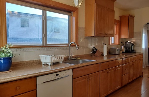 Strawberry Hill Apartment | A Cozy 5BR Apartment near Harvard Square and MIT