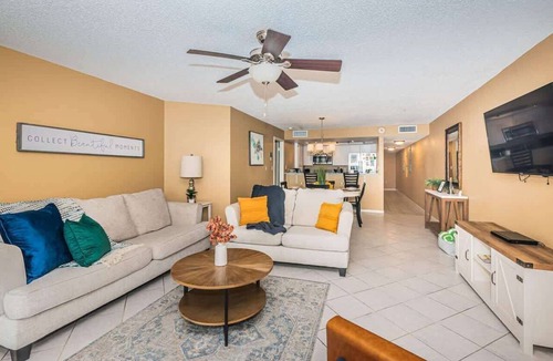 Clearwater Beach Condo | A12- Villas of Clearwater Beach, Gulf-front condo