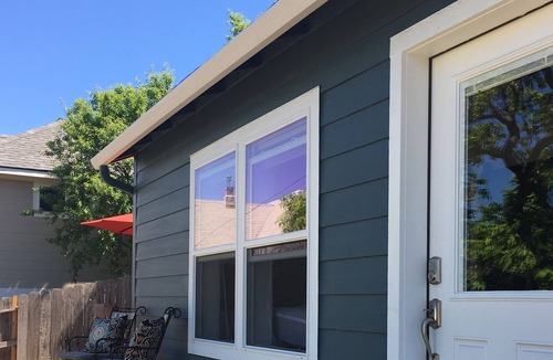 Siskiyou-Hargadine Historic District Cottage | Adorable downtown cottage, one block from OSF and Lithia Park