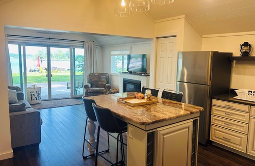 Sand Creek Cottage | Adorable Lakeside Cottage with Lake Views, Kayaks and a Canoe
