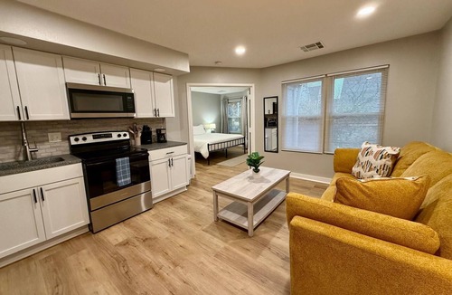 South Central Omaha Apartment | Aksarben Haven Steps from UNO and Dining!