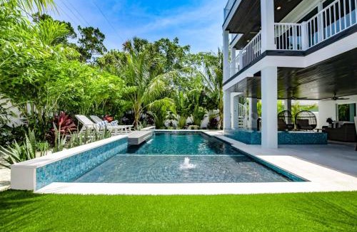 Sarasota House | All Decked Out