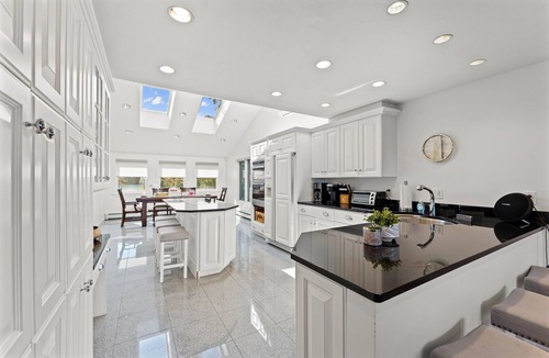 Plymouth House | Amazing Water views! Ocean front, HotTub & More!