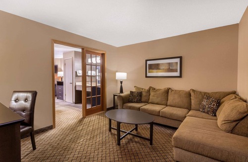 Hartford Hotel | AmericInn by Wyndham Hartford WI