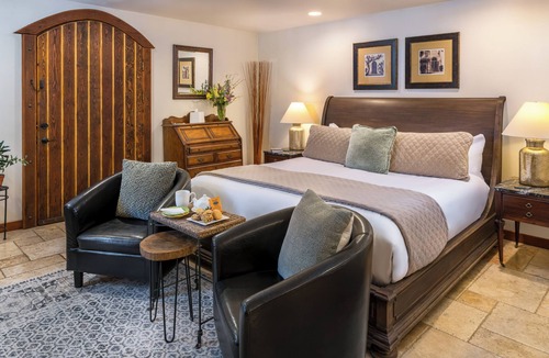 Arch Cape Hotel | Arch Cape Inn and Retreat - Cannon Beach