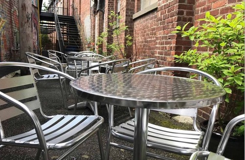 Kingston Apartment | Artist's Loft steps from UPAC!