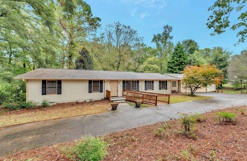 Woodstock House | ATH - Woodstock - 4BR - Pet Friendly -Fenced (wiley)