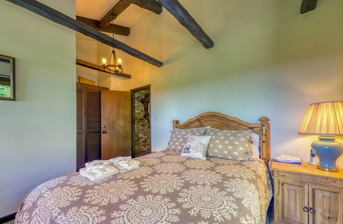 Franconia House | Austrian-style chalet w/ mountain views - close to Cannon Mountain skiing!