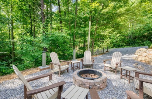Sevierville Cabin | Authentic Log Cabin! Sauna/Hot Tub/GREAT Location!