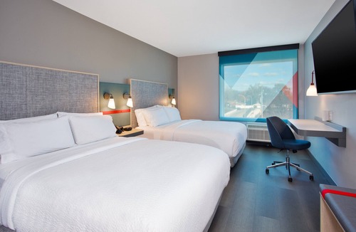 Warren Hotel | avid hotel Detroit Warren by IHG