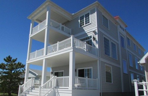 Selbyville House | Bay Front Luxury Home 7 Bed 6.5 Baths 4200sq Sleeps 14