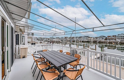 Riviera House | Bayfront 5-Bedroom, 5-Bath Home w/Modern Comfort