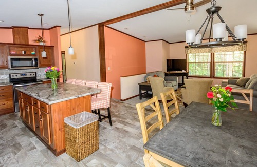 Nekoosa House | Beautiful large home 5 min from Sand Valley Golf and 45 min from Wisconsin Dells