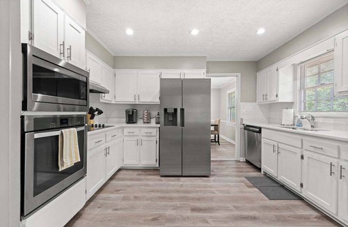 East Cobb House | Beautiful Newly-Renovated Home in Indian Hills