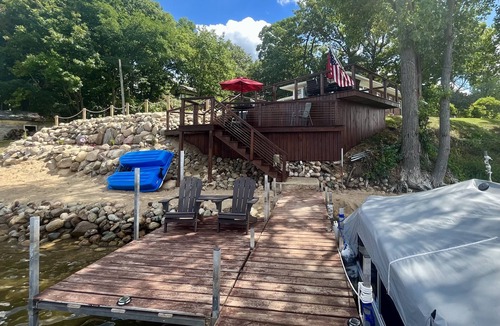 Delton House | Best Spot on the Lake With Panoramic lake Views. Pontoon boat rental available