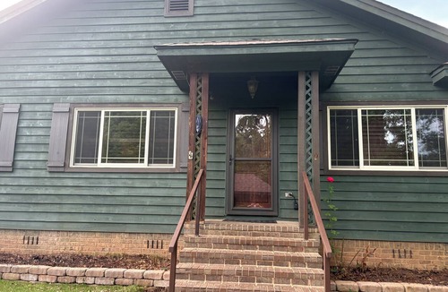 Pine Level Cabin | Blue Creek Hideaway- 2BR Cabin located on Lake Mitchell, AL