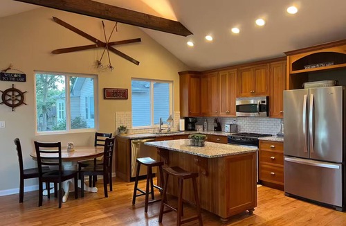 Newville House | Blue Lakeview Home