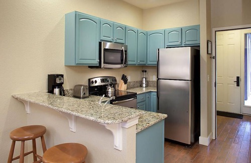 Boyne Falls Villa | Boyne Mountain Run Resort - sleeps 10 - 3BR, 3BA, 2 Kitchens!
