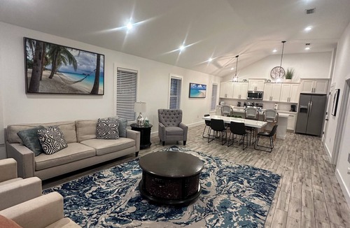 Bradenton House | Bradenton Gem - Beaches, Downtown, IMG Academy, New Pool!
