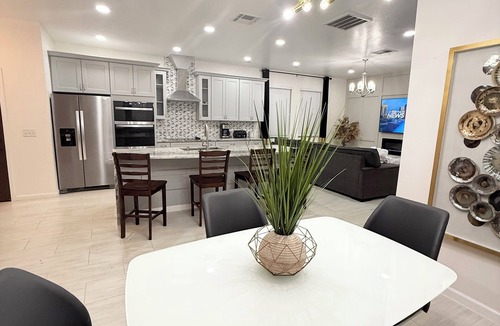 Altamonte Springs House | Brand New Luxury Modern 5BR/4.5BA+Game Room Home