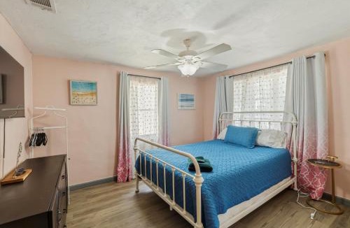 Griffin Heights House | Bright 3BR, Dogs, Fenced Yard, FSU & Dwntown