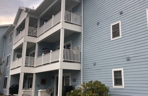 East Jordan Condo | Bright, Beautiful, Newly Remodeled condo right on Lake Charlevoix.