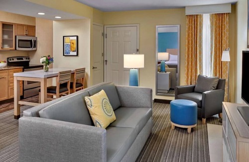 Highland Hills House | Budget-Friendly Getaway! Free Parking, Pet-Friendly