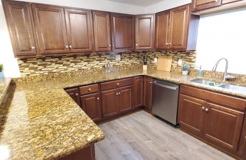Lawsona - Fern Creek House | Bungalow DT by Lake Eola & KIA center Sleeps 12