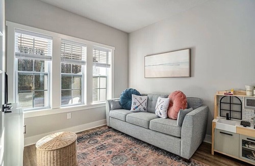 South Haven House | Butterfly House - heated year round pool - close to beaches
