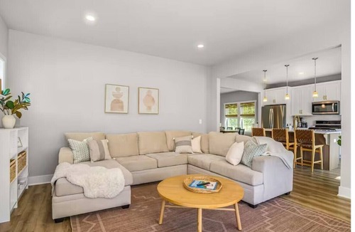 South Haven House | Butterfly House - heated year round pool - close to beaches