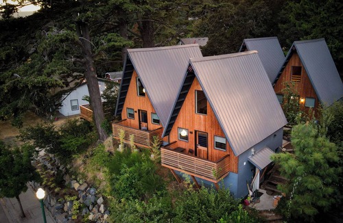 Stevenson Cabin | CABIN 4 WITH OUTDOOR SOAKING TUB