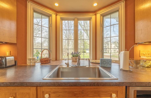 Saugatuck House | Call Me Francis - Walking distance to local shops, bars, and restaurants!