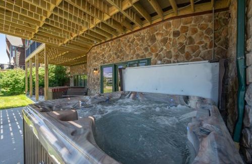McHenry House | Cedar Shores Villa #08
