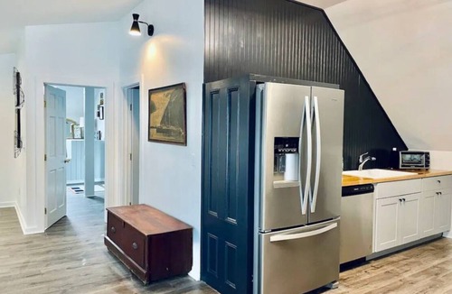 Camden Apartment | Charming 1-bedroom apartment in Downtown Camden