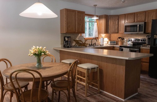 Markey Township Cottage | Charming 2-bedroom cottage in Roscommon