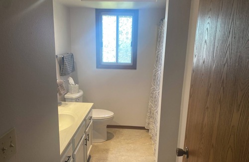 Fond du Lac Condo | Charming 2-bedroom condo in beautiful Fond du Lac 20 miles from Oshkosh EAA