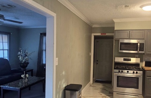 Gunter Afs House | “Charming & Cozy Home - 3 Min to VA + Downtown”