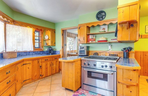 Idaho Springs Cottage | Charming Idaho Springs Retreat on Chicago Creek!