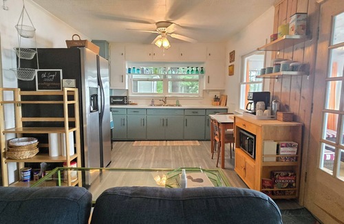 Higgins Lake Cottage | Charming, LAKEFRONT cottage on beautiful HIGGINS LAKE