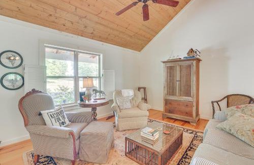 Lawley House | Charming Lawley Cottage: Deck, Fire Pit & Yard!