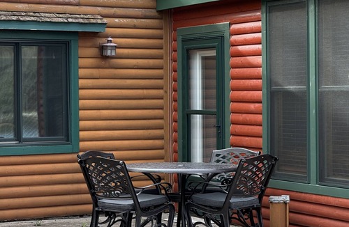 Fond du Lac Cabin | Charming Log Cabin on a private spring fed lake