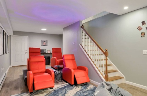 Bangor Apartment | City Haven: 2BD | Parking & Movie Theater Access