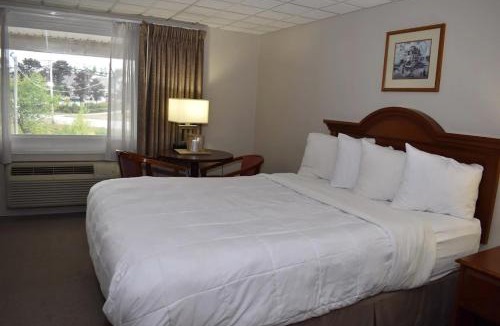 Kittery Hotel | Coachman Inn